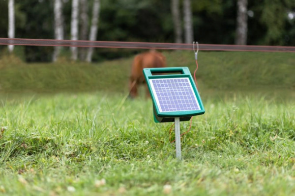 Sun Power S 500, effektives Solargerät für normale Zaunanlagen ohne Bewuchs